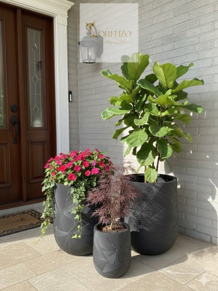 قوار ديكور بتصميم أوروبي راقٍ باللون الاسود