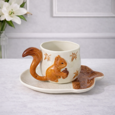 ماج سيراميك مع صحن – تصميم سنجاب وصحن بشكل حبة بلوط