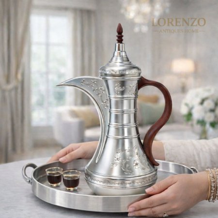 دلة قهوة فضي يد خشبي