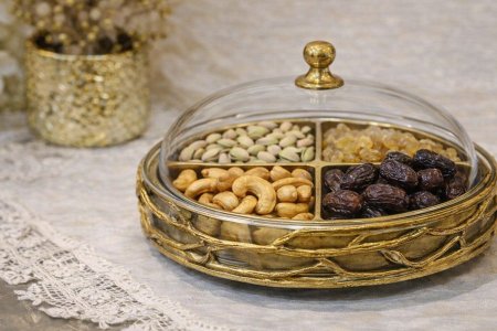 مضيفة نحاس هندي دائرية اطار مشبك ذهبي