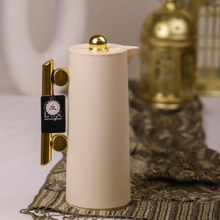 تيرموس قهوة بيج يد ذهبي