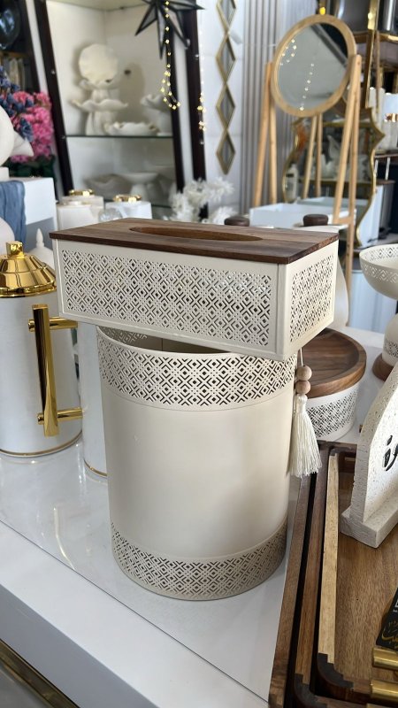 طقم سلة مع علبة محارم بيج