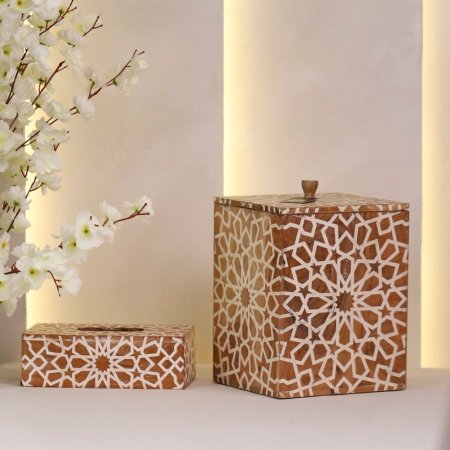 طقم سلة مع علبة محارم خشب منقش ابيض D245 D246