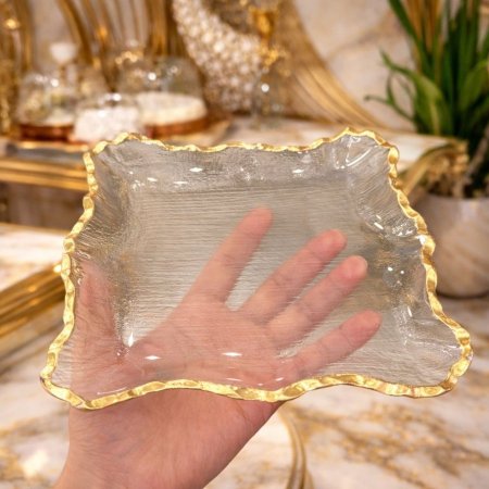 صحن ضيافة زجاج مربع اطار ذهبي