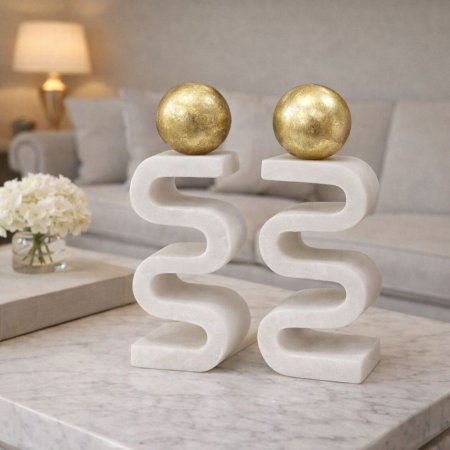 طقم شمعدان رخام مع طابة ذهبية