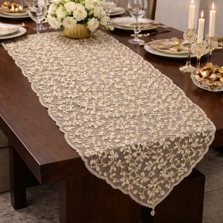 رانر طاولة فاخر بتصميم ذهبي ملكي يضيف لمسة فخامة استثنائية لأي مساحة