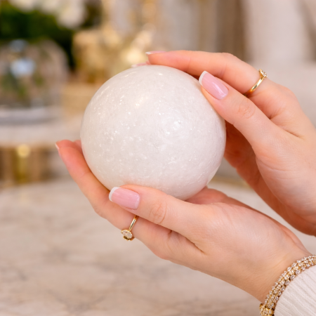 طابة ديكور بيضاء فاخرة – لمسة هدوء وأناقة راقية 3-57