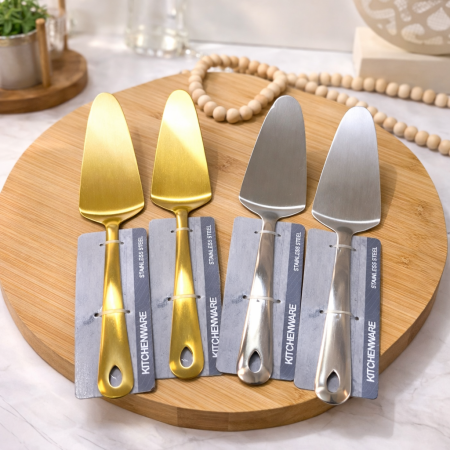 ملعقة تقديم كيك ستانلس ستيل – أناقة في كل تفصيلة