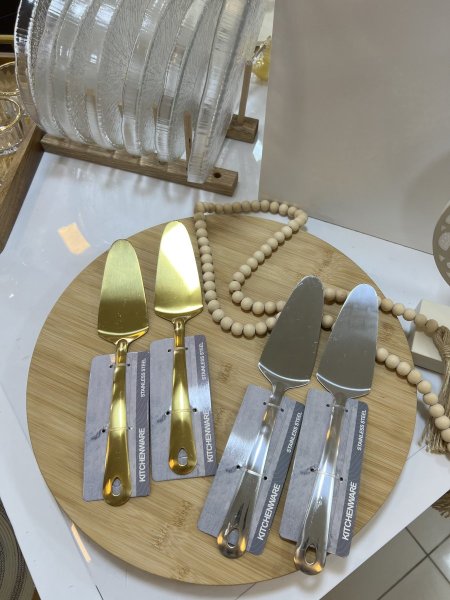 كفكير كيك ذهبي وفضي