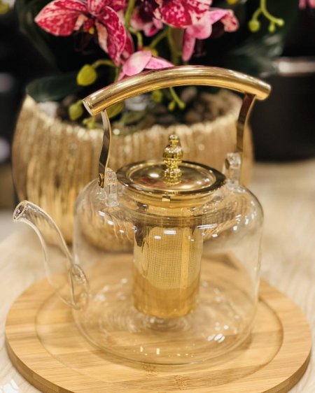 ابريق شاي بايركس شفاف ايد معدن ذهبي 