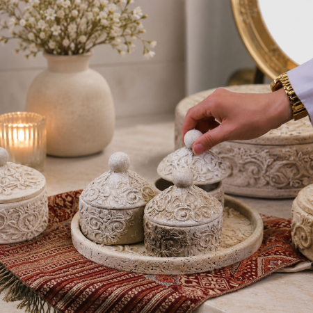 طقم جاط مدور + 3 مضايف ديكور بوهيمي منقش HT6938