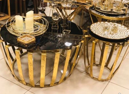 طقم طاولة وسط أسود اطار ذهبي معتق مع سكملة