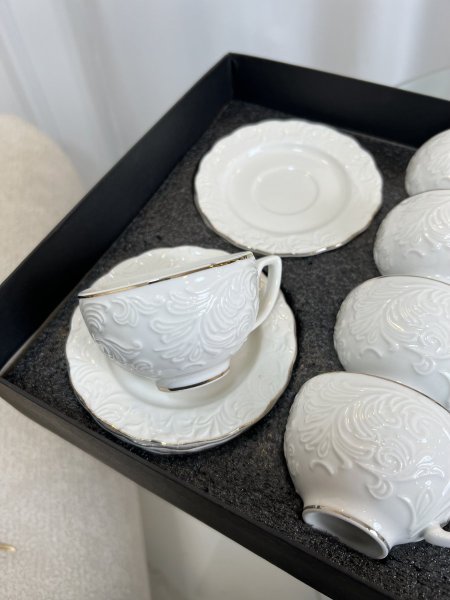 فناجين قهوة لون ابيض مزخرف ( 12 فنجان )