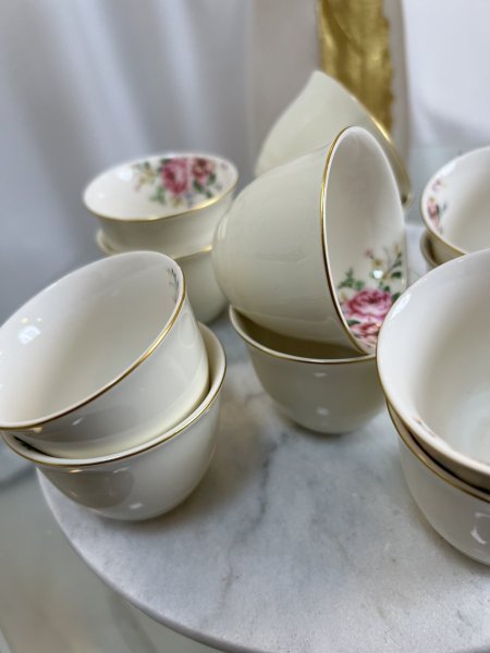 فناجين قهوة سادة بيج ( 12 )